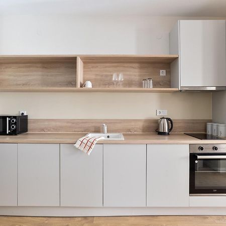 Harmonia Minimal Apartments Tesalonika Bagian luar foto